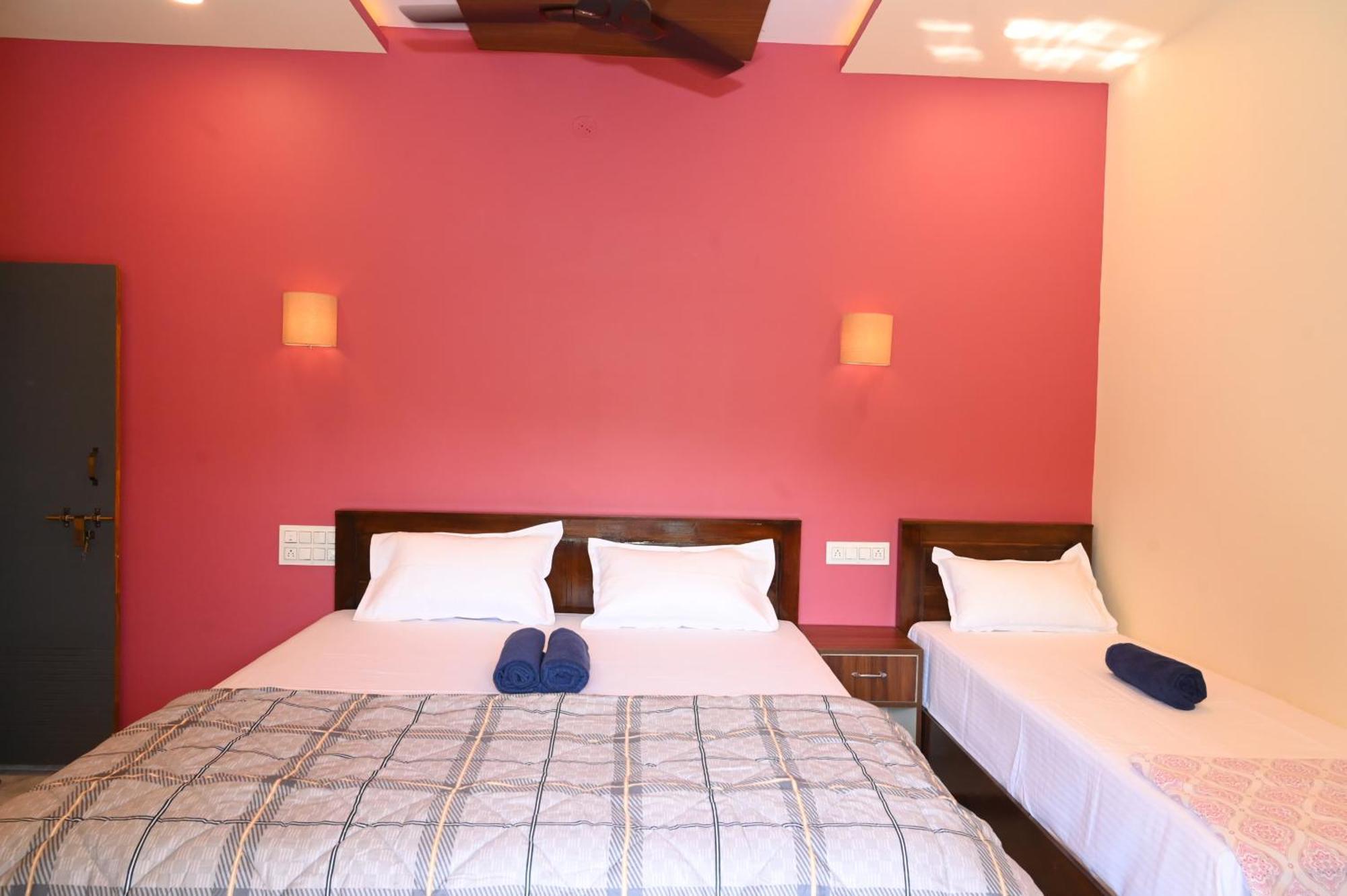 Dream Hampi Villa & Home Stay Экстерьер фото