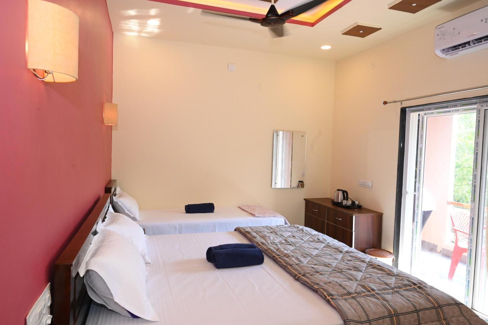 Dream Hampi Villa & Home Stay Экстерьер фото